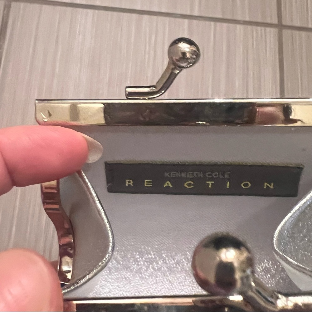 Kenneth Cole Reaction Silver beaded coin change purse - Picture 6 of 7